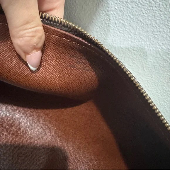 Louis Vuitton papillon 30
